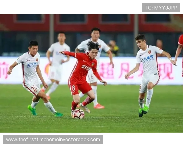 莱万多夫斯基国家队与俱乐部核心地位构建路径对比