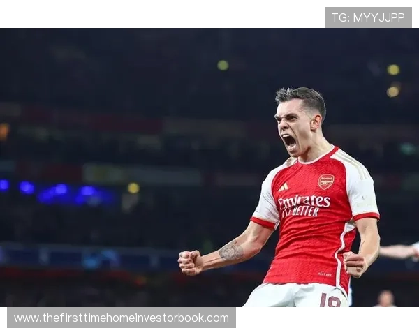 特罗萨德边锋转中锋的角色转型逻辑解析 特罗萨德边锋转中锋的角色转型逻辑解析