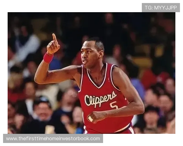 巴克利内线强攻主导快攻，改变90年代大前锋战术定位