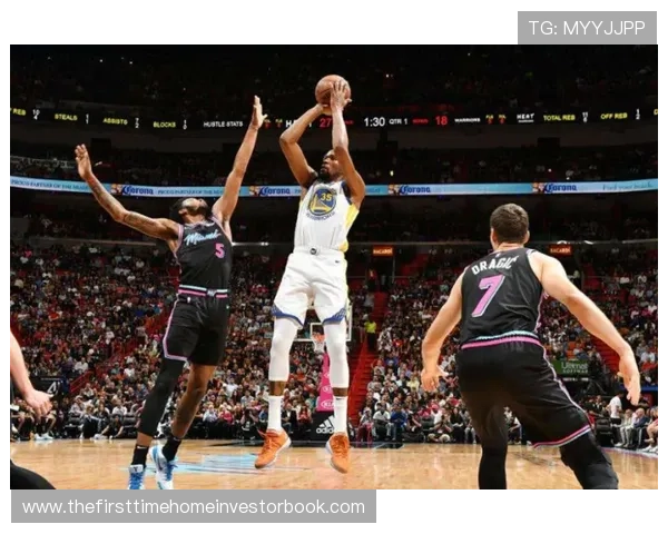 贾巴尔背身勾手比奥尼尔内线强攻更具持续性